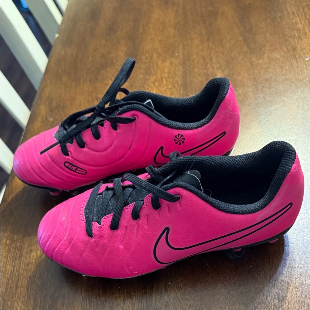Nike Kids Bright Pink and Black Sneakers